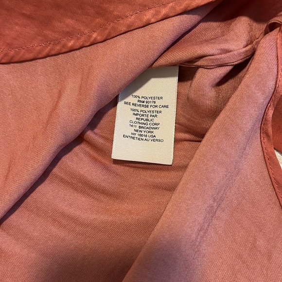 Philosophy Republic Clothing Satin Silk V-Neck Ruched Long Sleeve Blouse - Picture 5 of 8